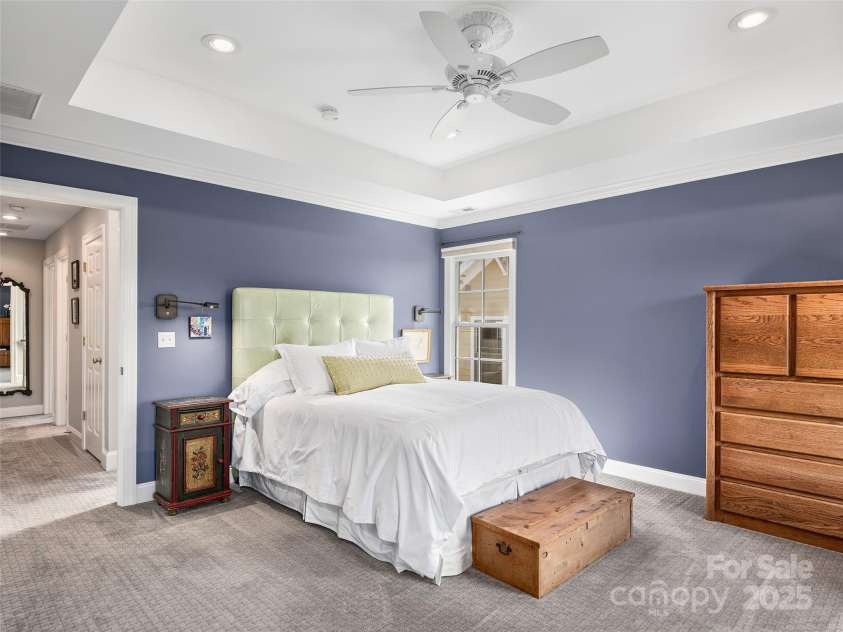 206 Leucothoe Lane, Asheville, NC 28803.  MLS# CAR4281076, YatesRealty ID 29757. 
