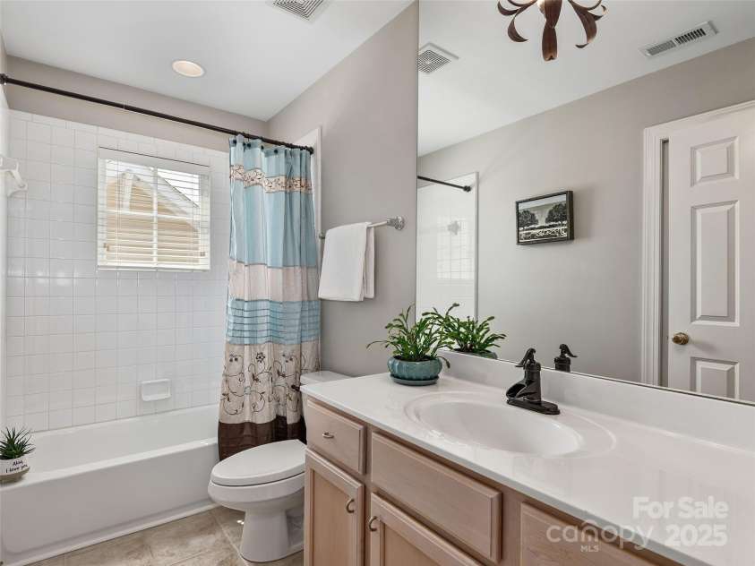 206 Leucothoe Lane, Asheville, NC 28803.  MLS# CAR4281076, YatesRealty ID 29757. 