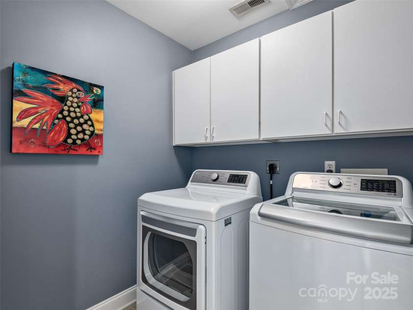 206 Leucothoe Lane, Asheville, NC 28803.  MLS# CAR4281076, YatesRealty ID 29757. 
