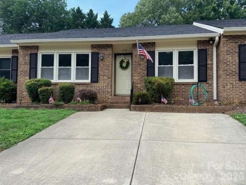 518 Camrose Circle, Concord, NC 28025.  MLS# CAR4392766, YatesRealty ID 29758. 