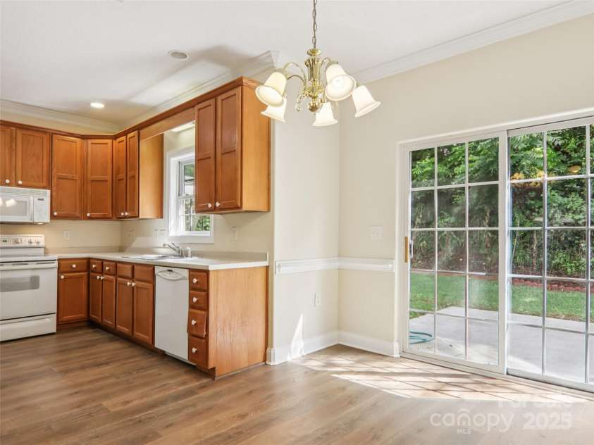 888 Pointe Drive, Asheville, NC 28806.  MLS# CAR4281250, YatesRealty ID 29758. 