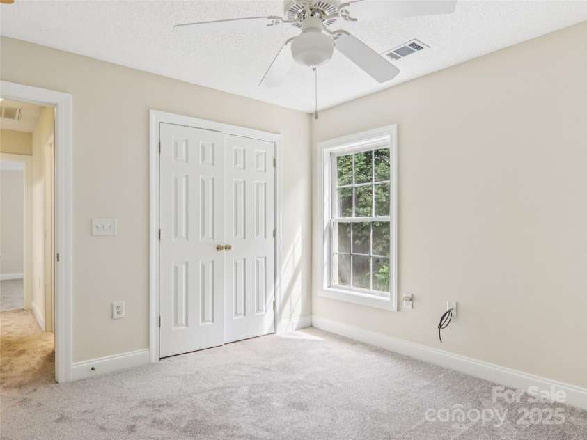 888 Pointe Drive, Asheville, NC 28806.  MLS# CAR4281250, YatesRealty ID 29758. 