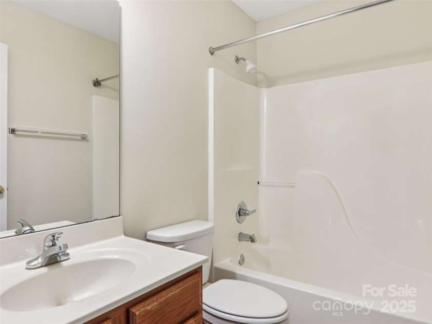 888 Pointe Drive, Asheville, NC 28806.  MLS# CAR4281250, YatesRealty ID 29758. 