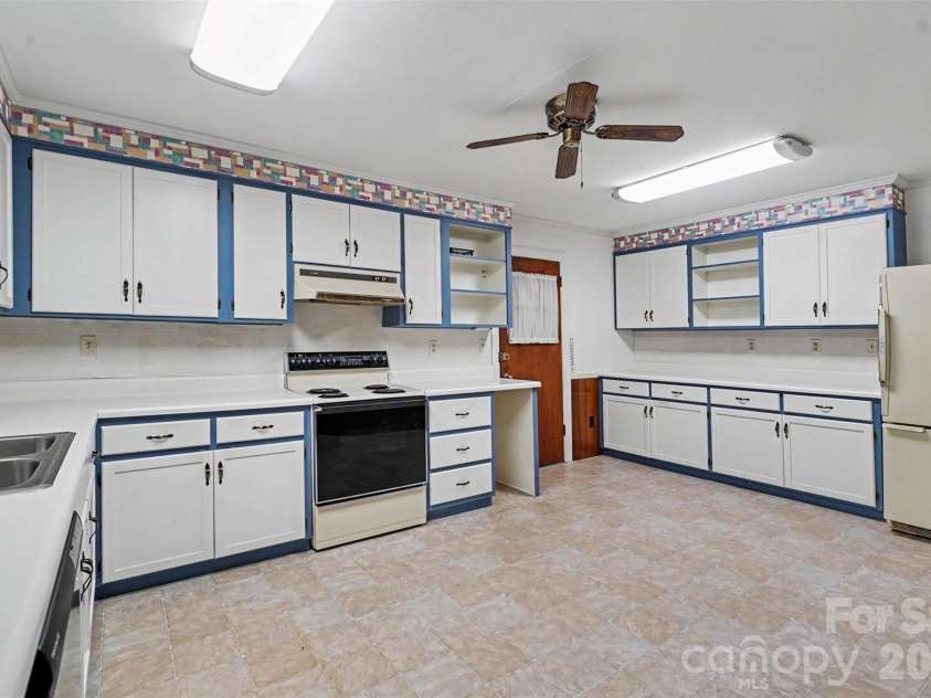 328 Brookwood Drive, Salisbury, NC 28146.  MLS# CAR4418721, YatesRealty ID 29759. 
