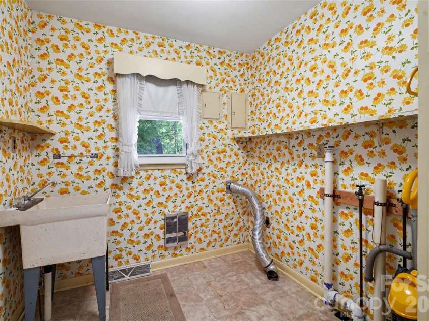 328 Brookwood Drive, Salisbury, NC 28146.  MLS# CAR4418721, YatesRealty ID 29759. Laundry room