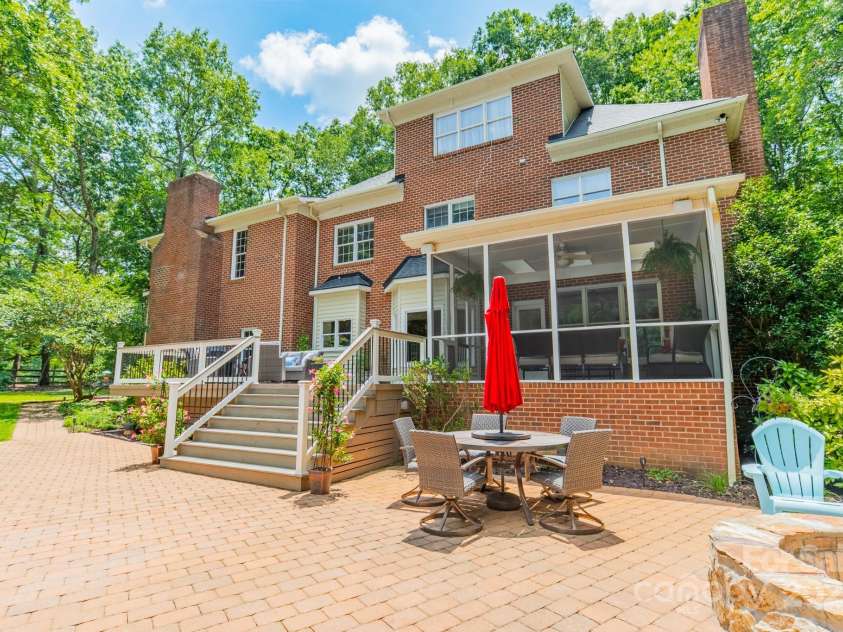 3307 Sandalwood Lane, Waxhaw, NC 28173.  MLS# CAR4281733, YatesRealty ID 29759. 