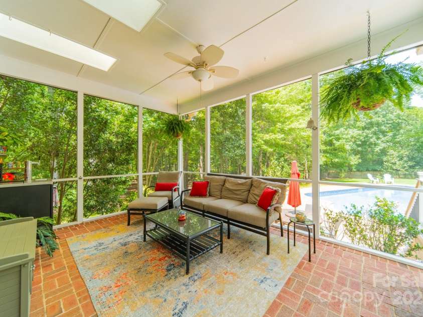 3307 Sandalwood Lane, Waxhaw, NC 28173.  MLS# CAR4281733, YatesRealty ID 29759. 