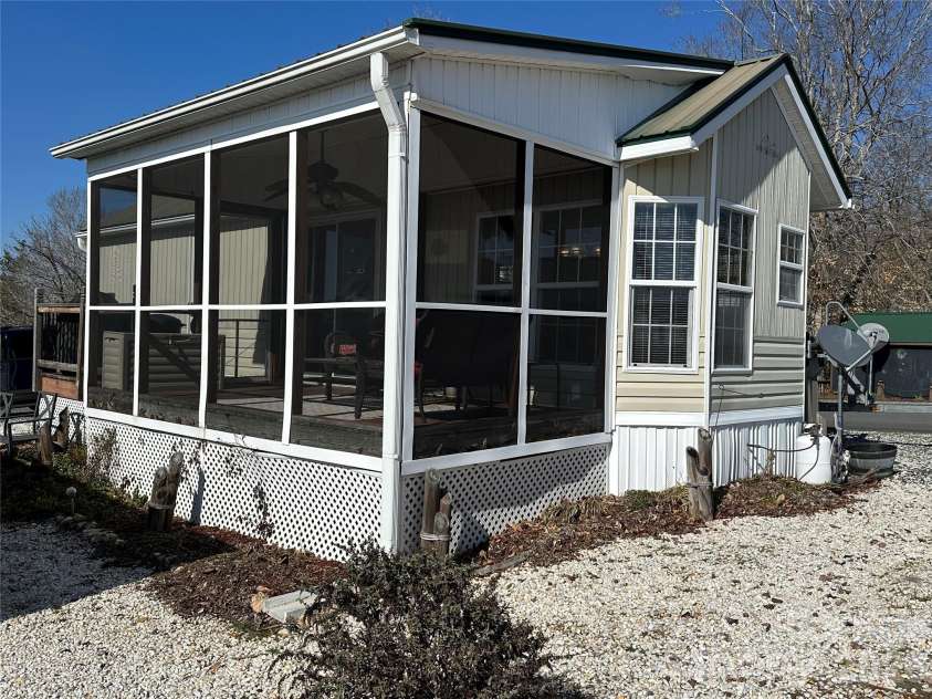 171 Grand View Drive, New London, NC 28127.  MLS# CAR4353166, YatesRealty ID 2976. 