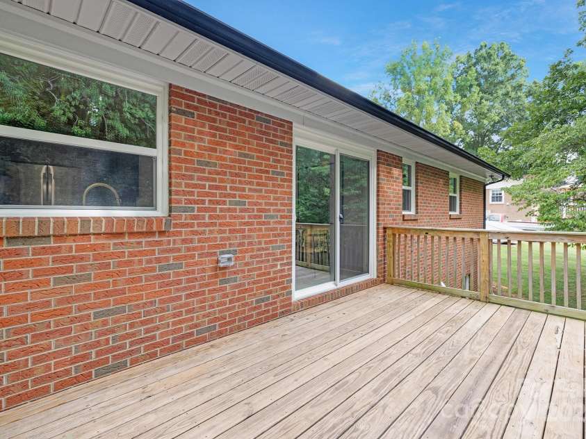 605 Magnolia Street, Mooresville, NC 28115.  MLS# CAR4282553, YatesRealty ID 29760. Back Deck