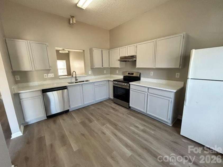 821 Lakehill Road, Charlotte, NC 28214.  MLS# CAR4392404, YatesRealty ID 29762. Kitchen