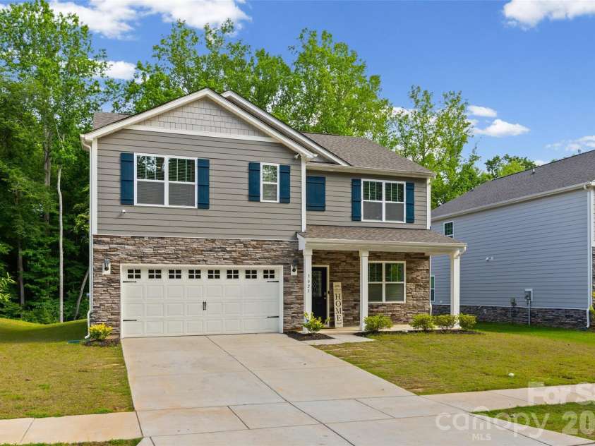 3623 Azalea Ridge Drive, Mount Holly, NC 28120.  MLS# CAR4392567, YatesRealty ID 29763. 