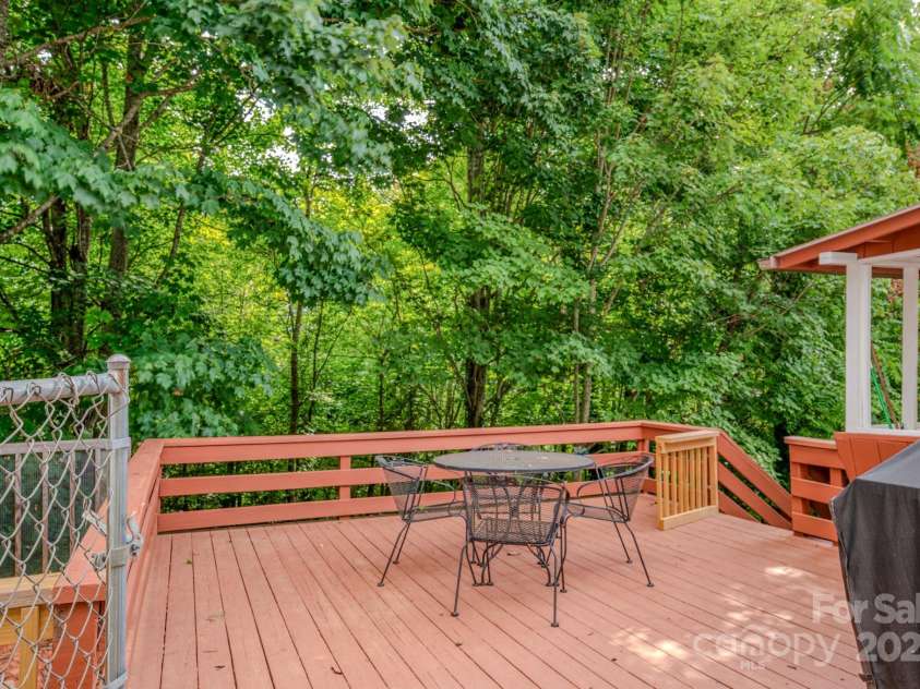 85 Pine Ridge Road, Mars Hill, NC 28754.  MLS# CAR4284642, YatesRealty ID 29763. 