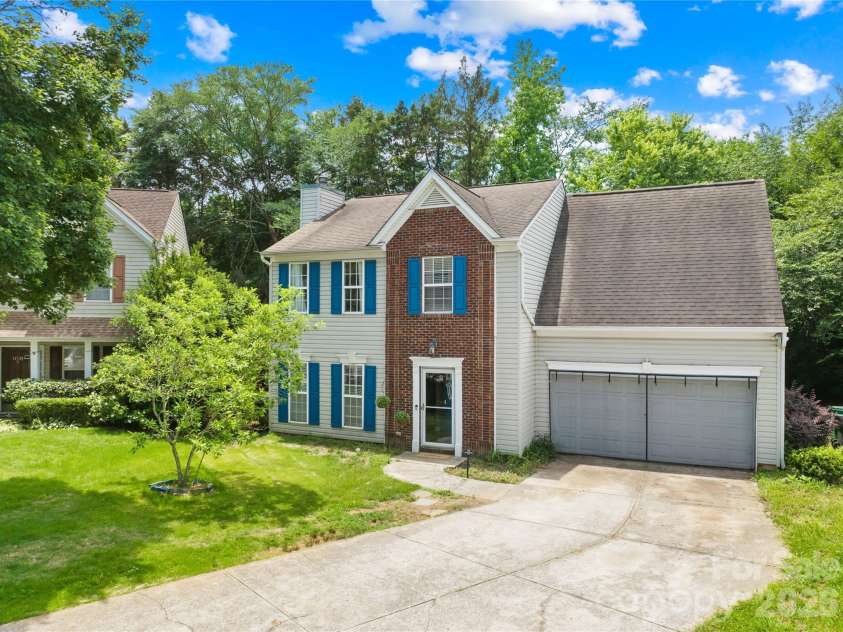 14542 Arbor Ridge Drive, Charlotte, NC 28273.  MLS# CAR4392287, YatesRealty ID 29764. 