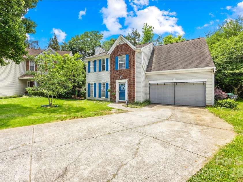 14542 Arbor Ridge Drive, Charlotte, NC 28273.  MLS# CAR4392287, YatesRealty ID 29764. 