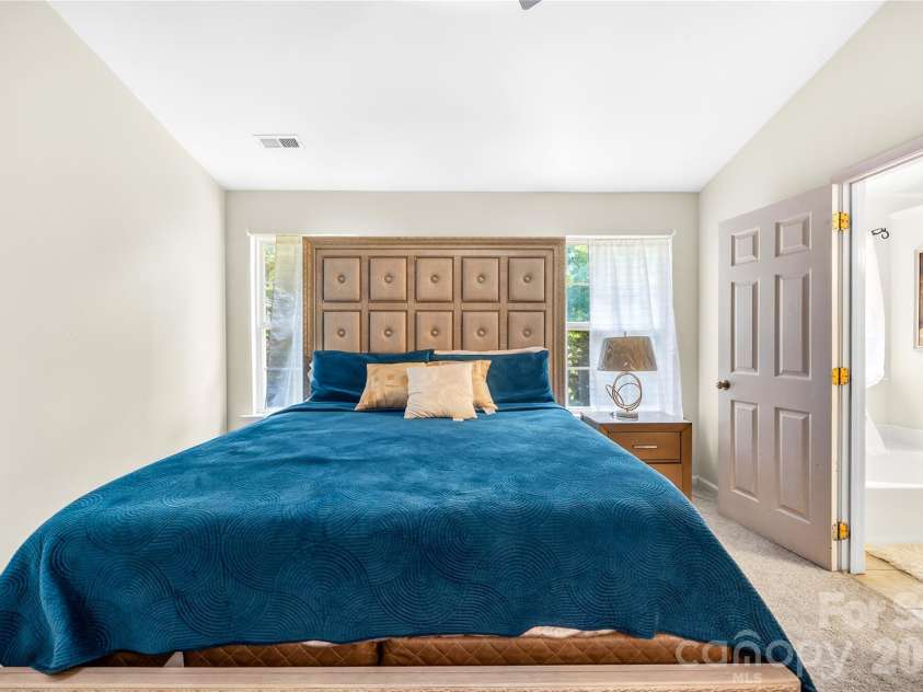 14542 Arbor Ridge Drive, Charlotte, NC 28273.  MLS# CAR4392287, YatesRealty ID 29764. 