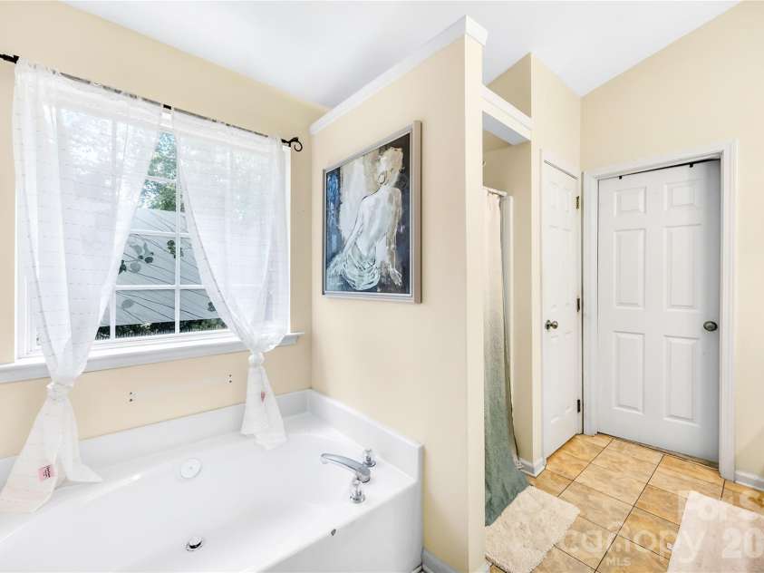 14542 Arbor Ridge Drive, Charlotte, NC 28273.  MLS# CAR4392287, YatesRealty ID 29764. 