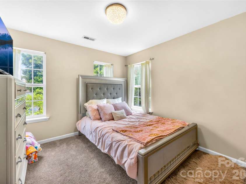 14542 Arbor Ridge Drive, Charlotte, NC 28273.  MLS# CAR4392287, YatesRealty ID 29764. 