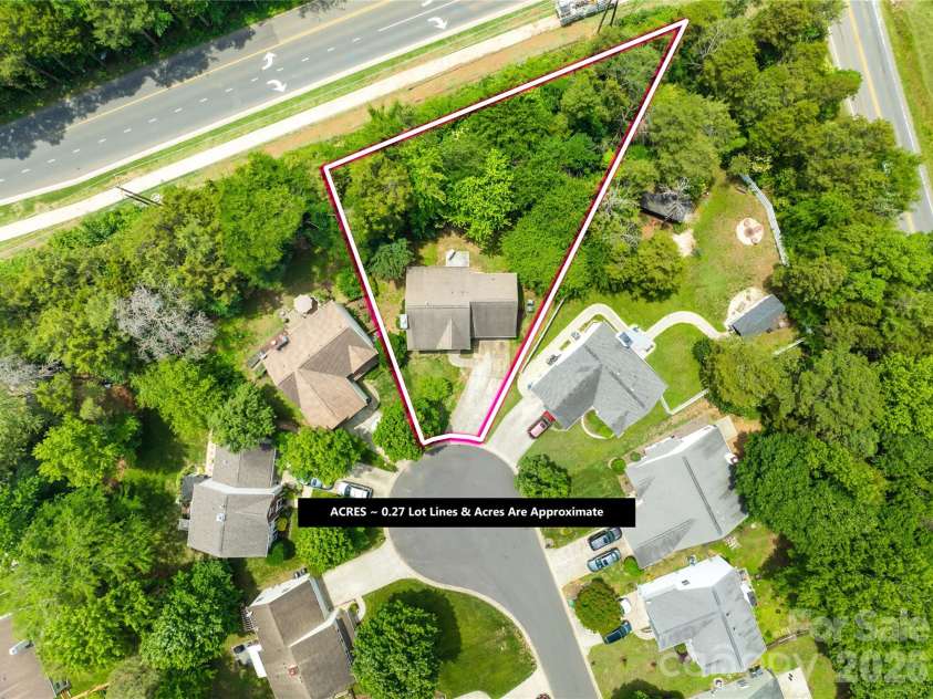 14542 Arbor Ridge Drive, Charlotte, NC 28273.  MLS# CAR4392287, YatesRealty ID 29764. 