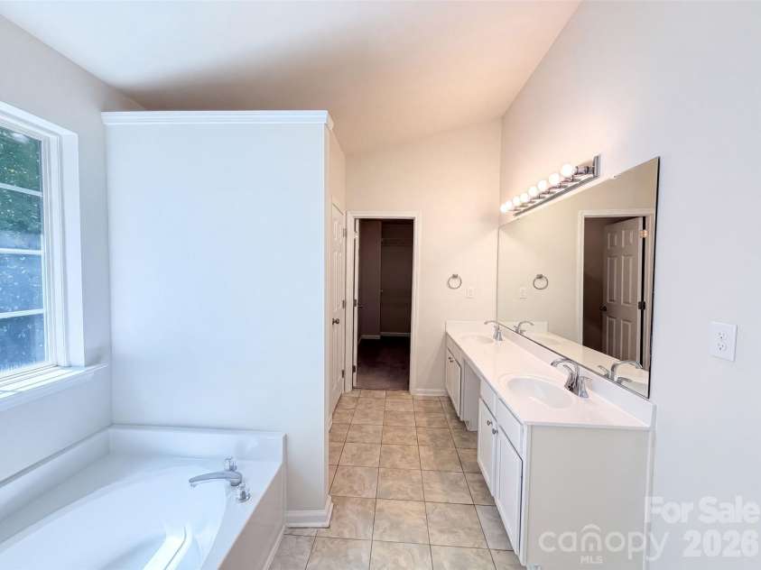14542 Arbor Ridge Drive, Charlotte, NC 28273.  MLS# CAR4413570, YatesRealty ID 29764. 