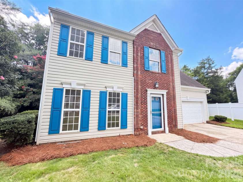 14542 Arbor Ridge Drive, Charlotte, NC 28273.  MLS# CAR4413570, YatesRealty ID 29764. 