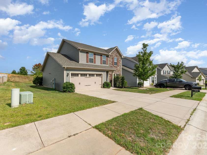 1556 Scarbrough Circle, Concord, NC 28025.  MLS# CAR4279734, YatesRealty ID 29765. 
