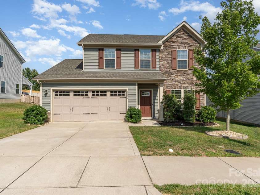 1556 Scarbrough Circle, Concord, NC 28025.  MLS# CAR4279734, YatesRealty ID 29765. Welcome Home!