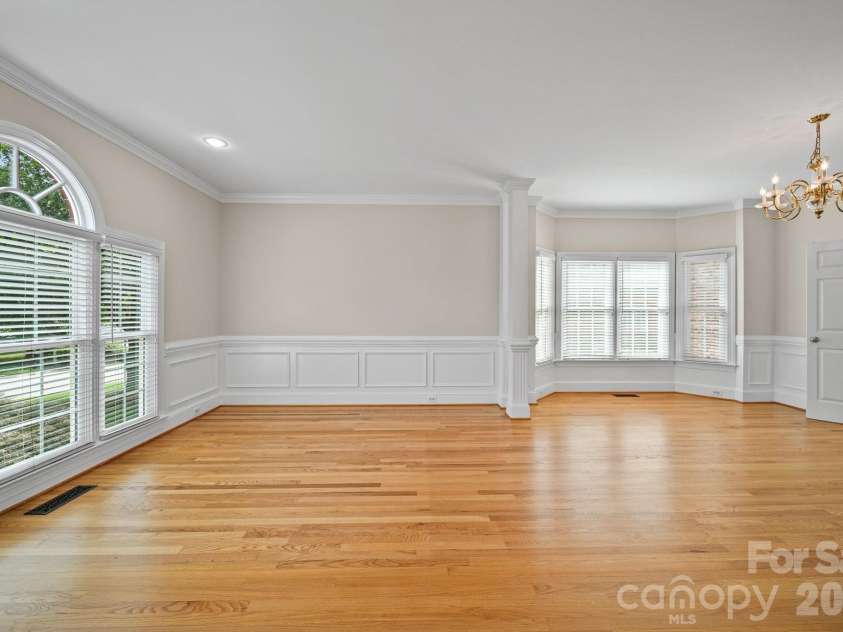 933 Allison Mews Place, Concord, NC 28027.  MLS# CAR4392633, YatesRealty ID 29765. 