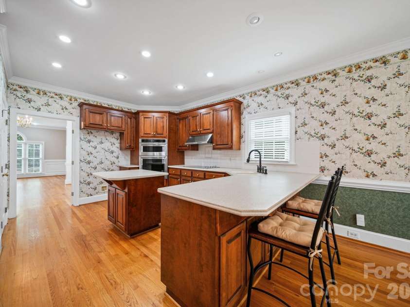 933 Allison Mews Place, Concord, NC 28027.  MLS# CAR4392633, YatesRealty ID 29765. 