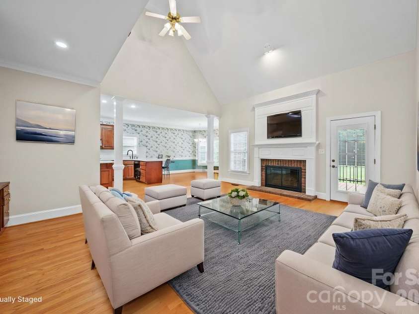 933 Allison Mews Place, Concord, NC 28027.  MLS# CAR4392633, YatesRealty ID 29765. 