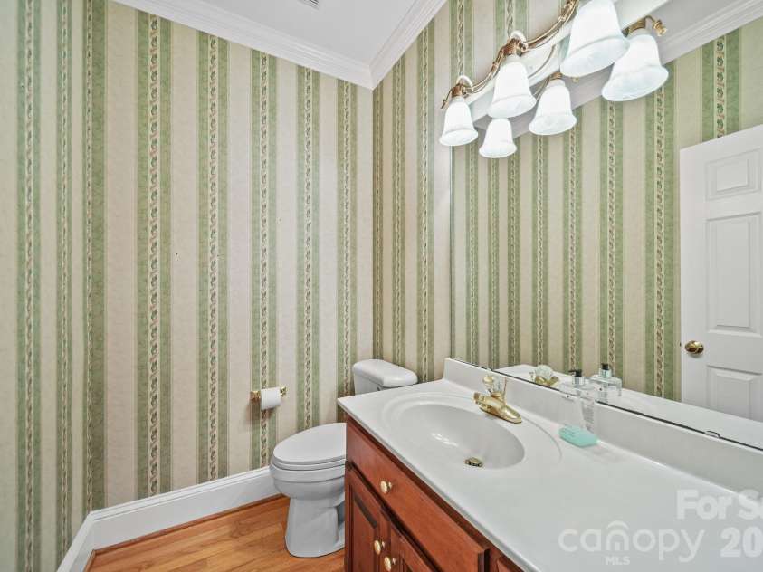 933 Allison Mews Place, Concord, NC 28027.  MLS# CAR4392633, YatesRealty ID 29765. 