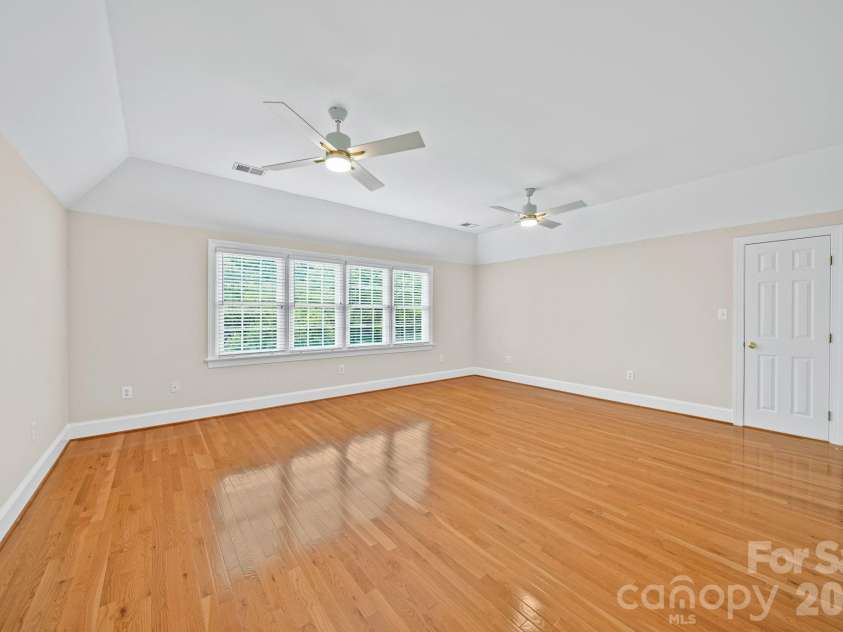 933 Allison Mews Place, Concord, NC 28027.  MLS# CAR4392633, YatesRealty ID 29765. 