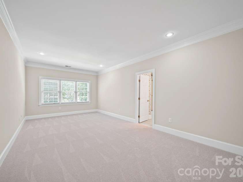 933 Allison Mews Place, Concord, NC 28027.  MLS# CAR4392633, YatesRealty ID 29765. 