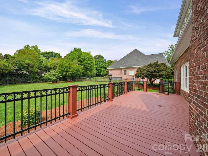 933 Allison Mews Place, Concord, NC 28027.  MLS# CAR4392633, YatesRealty ID 29765. 