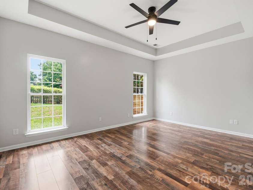 13409 Planters Row Drive, Charlotte, NC 28278.  MLS# CAR4392275, YatesRealty ID 29766. 