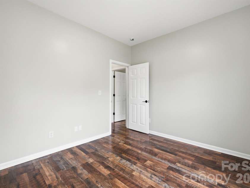 13409 Planters Row Drive, Charlotte, NC 28278.  MLS# CAR4392275, YatesRealty ID 29766. 