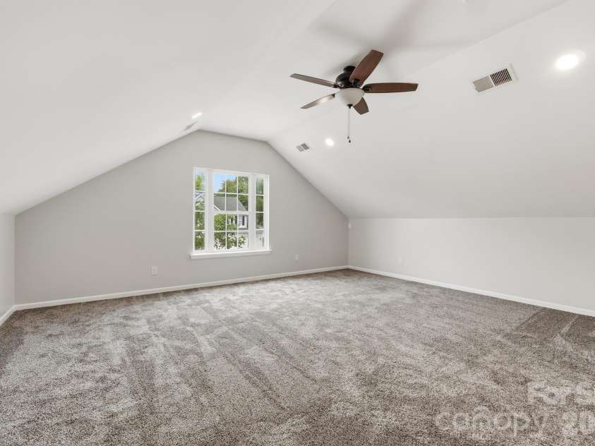 13409 Planters Row Drive, Charlotte, NC 28278.  MLS# CAR4392275, YatesRealty ID 29766. 