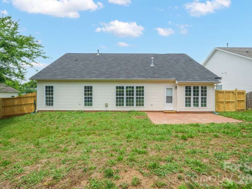 13409 Planters Row Drive, Charlotte, NC 28278.  MLS# CAR4392275, YatesRealty ID 29766. Back of Home