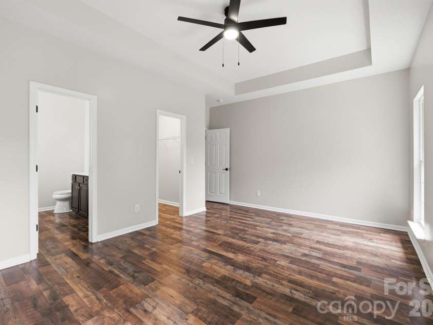 13409 Planters Row Drive, Charlotte, NC 28278.  MLS# CAR4392275, YatesRealty ID 29766. Primary Bedroom