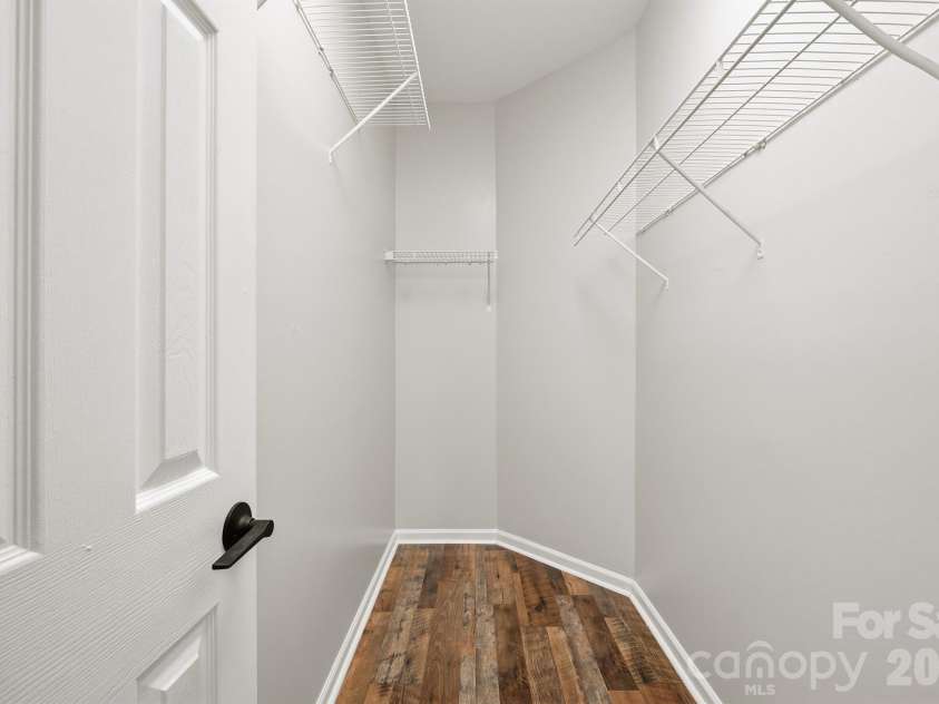 13409 Planters Row Drive, Charlotte, NC 28278.  MLS# CAR4392275, YatesRealty ID 29766. Primary Closet