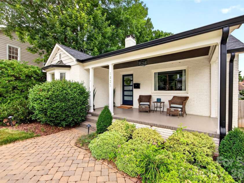 1825 Cumberland Avenue, Charlotte, NC 28203.  MLS# CAR4391863, YatesRealty ID 29767. 