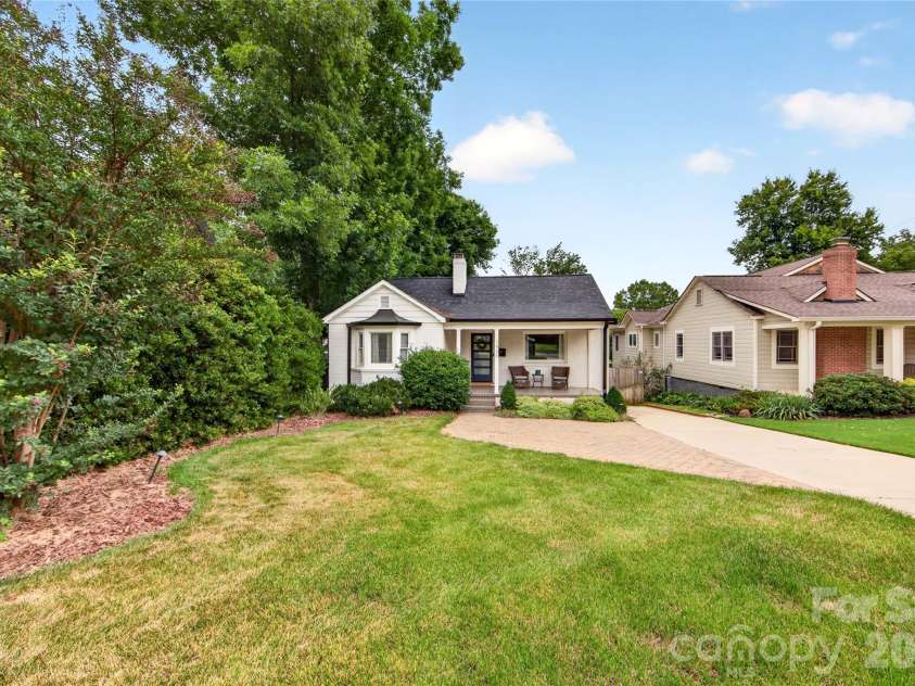 1825 Cumberland Avenue, Charlotte, NC 28203.  MLS# CAR4391863, YatesRealty ID 29767. 