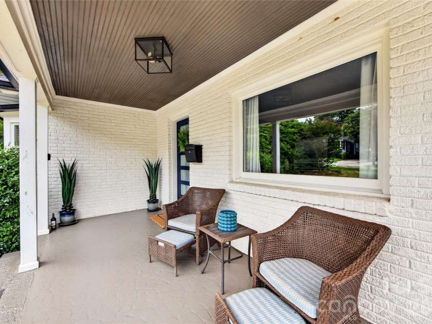 1825 Cumberland Avenue, Charlotte, NC 28203.  MLS# CAR4391863, YatesRealty ID 29767. 