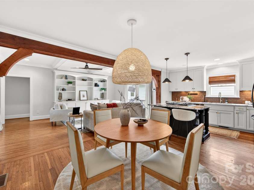 1825 Cumberland Avenue, Charlotte, NC 28203.  MLS# CAR4391863, YatesRealty ID 29767. 