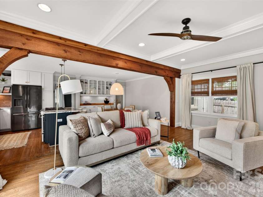 1825 Cumberland Avenue, Charlotte, NC 28203.  MLS# CAR4391863, YatesRealty ID 29767. 