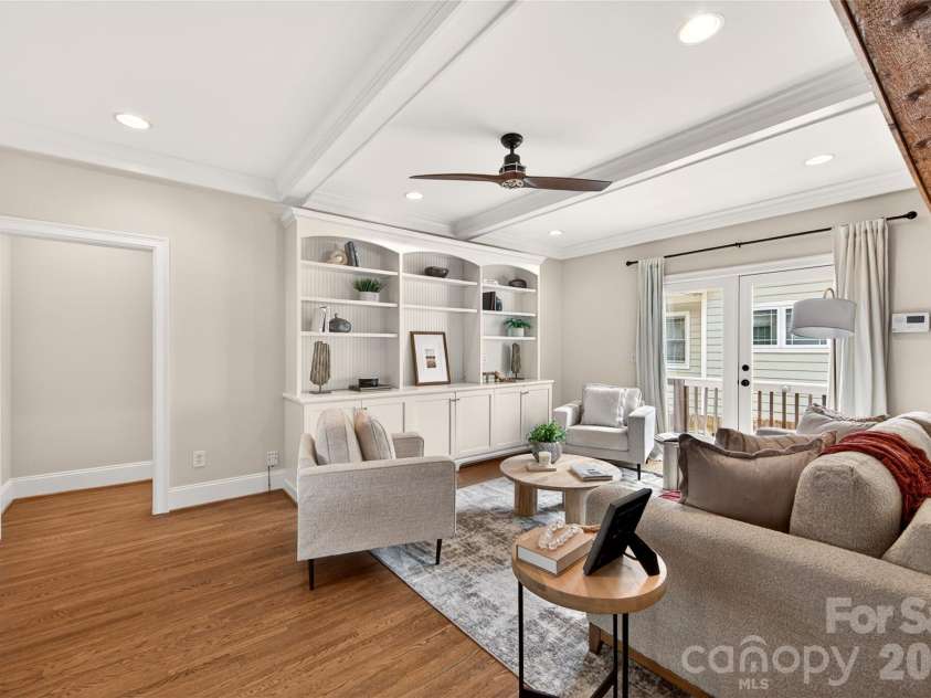 1825 Cumberland Avenue, Charlotte, NC 28203.  MLS# CAR4391863, YatesRealty ID 29767. 