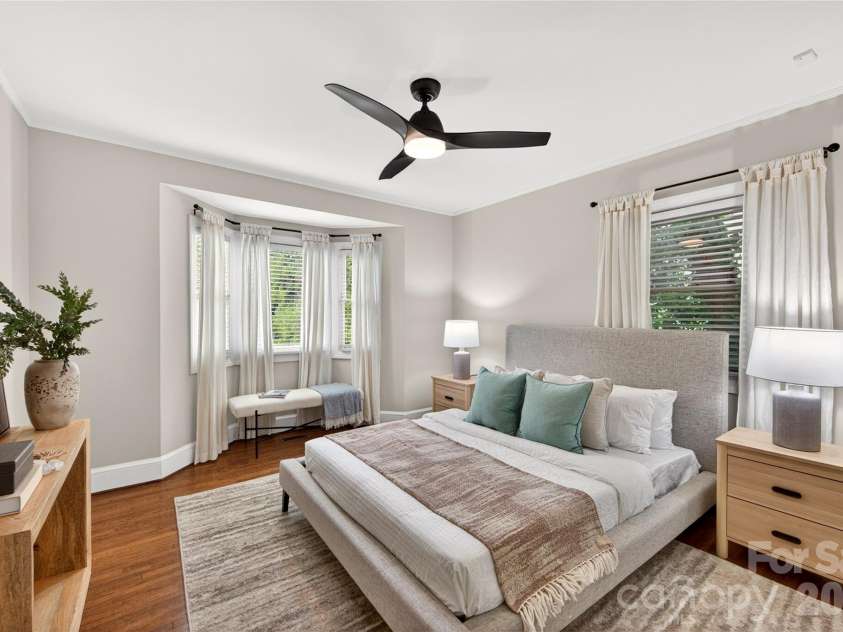 1825 Cumberland Avenue, Charlotte, NC 28203.  MLS# CAR4391863, YatesRealty ID 29767. 