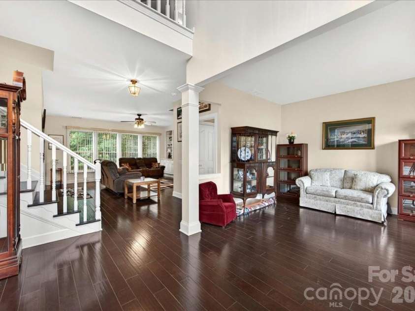 10604 Knight Castle Drive, Charlotte, NC 28277.  MLS# CAR4392146, YatesRealty ID 29768. 