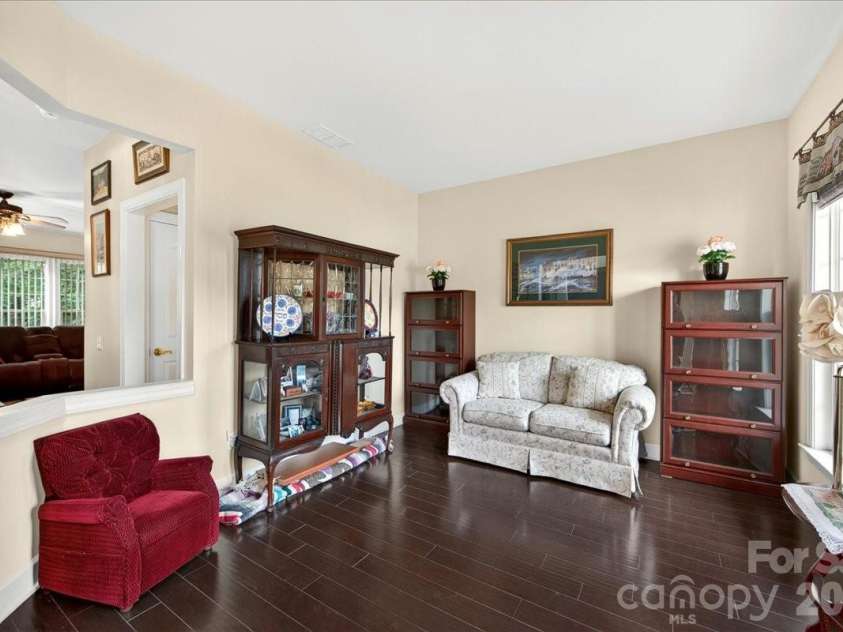 10604 Knight Castle Drive, Charlotte, NC 28277.  MLS# CAR4392146, YatesRealty ID 29768. 