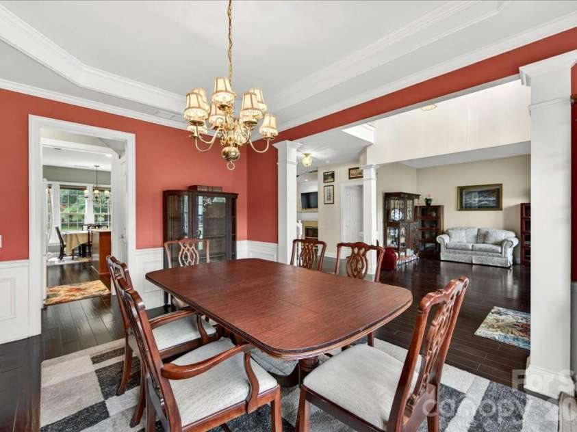 10604 Knight Castle Drive, Charlotte, NC 28277.  MLS# CAR4392146, YatesRealty ID 29768. 