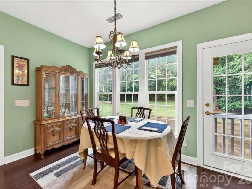 10604 Knight Castle Drive, Charlotte, NC 28277.  MLS# CAR4392146, YatesRealty ID 29768. 